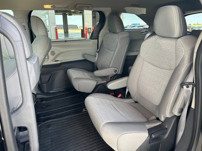 2024 Toyota Sienna LE