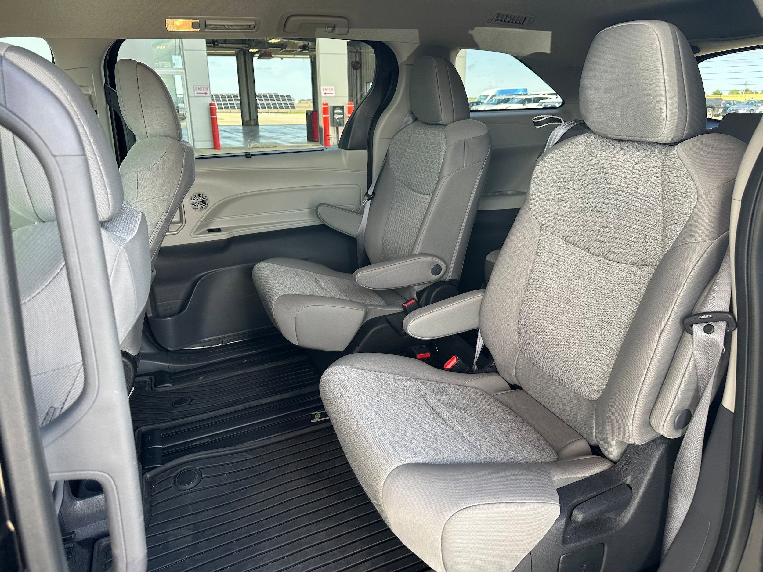 2024 Toyota Sienna LE