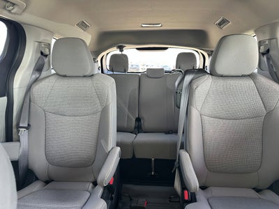 2024 Toyota Sienna LE