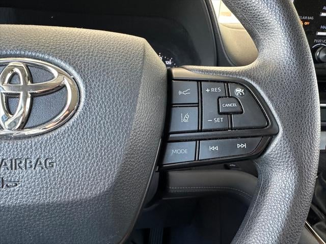 2024 Toyota Sienna LE