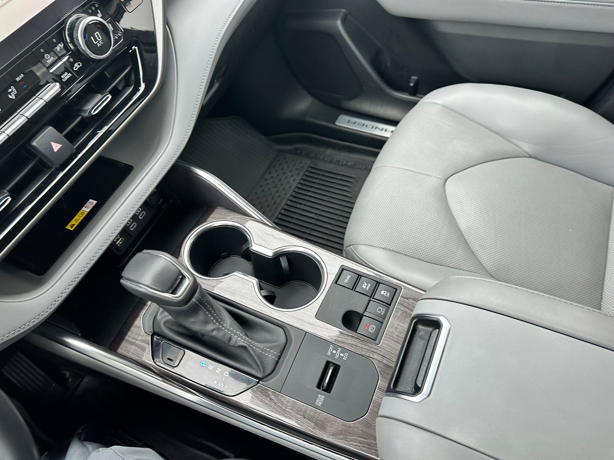 2023 Toyota Highlander Hybrid Limited