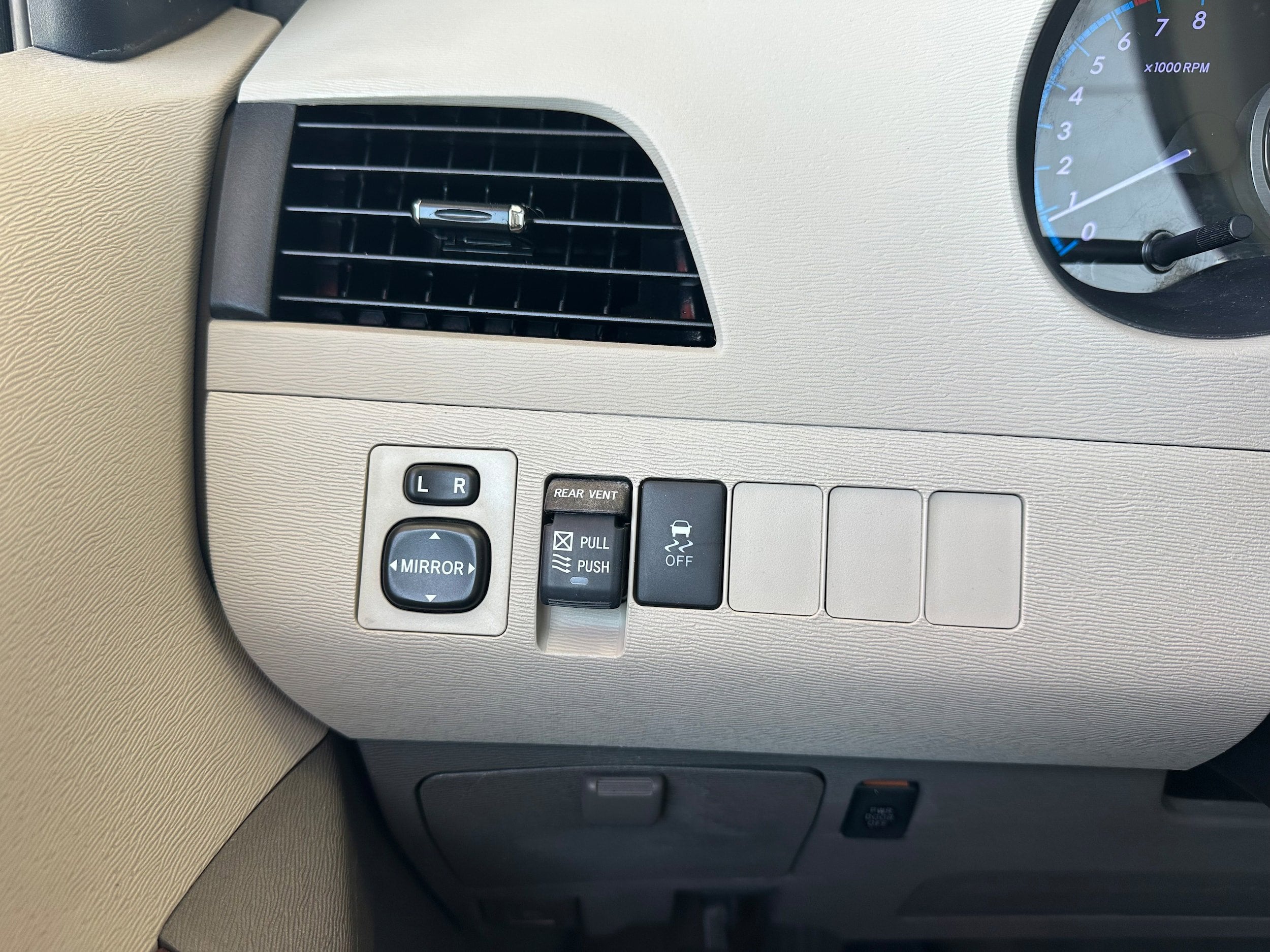 2013 Toyota Sienna Base