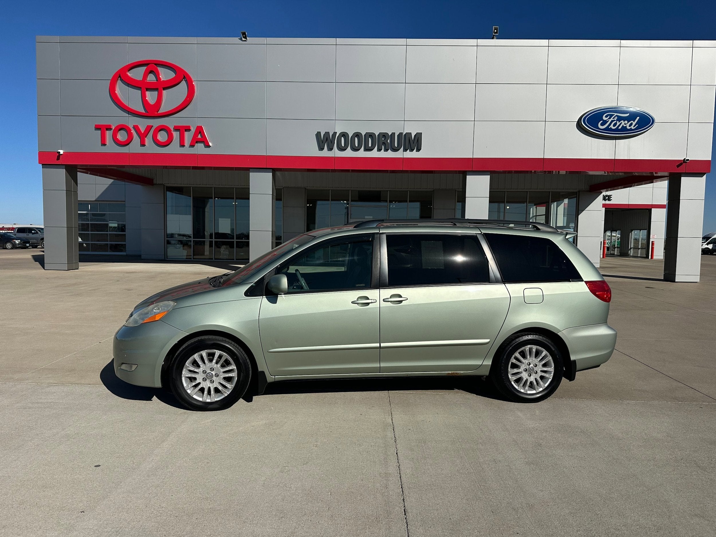 2010 Toyota Sienna Base
