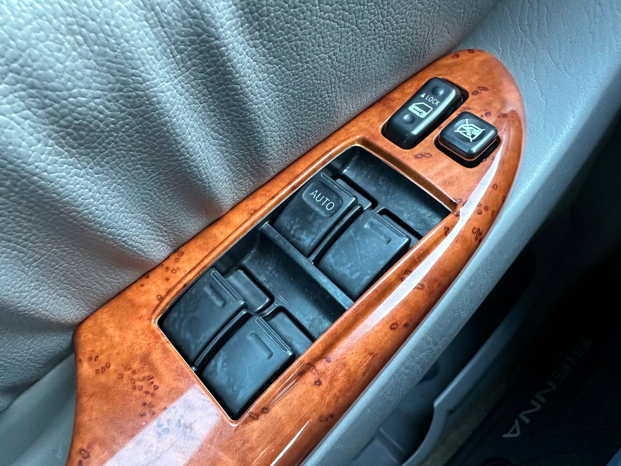 2010 Toyota Sienna Base