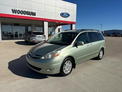 2010 Toyota Sienna Base