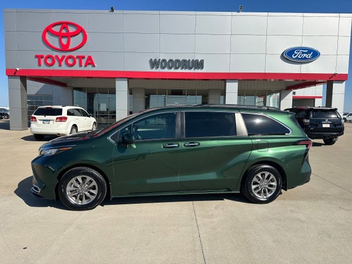2022 Toyota Sienna XLE