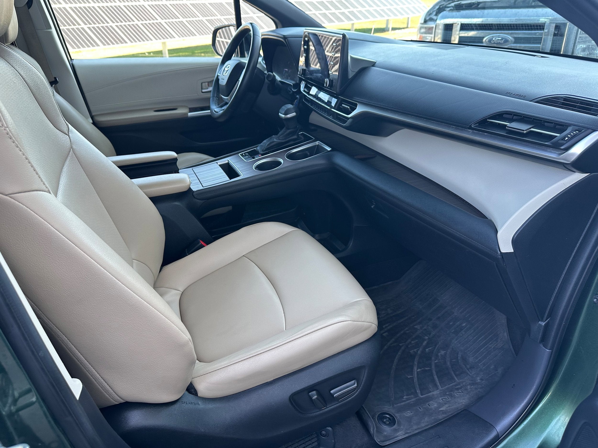 2022 Toyota Sienna XLE