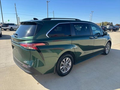 2022 Toyota Sienna XLE