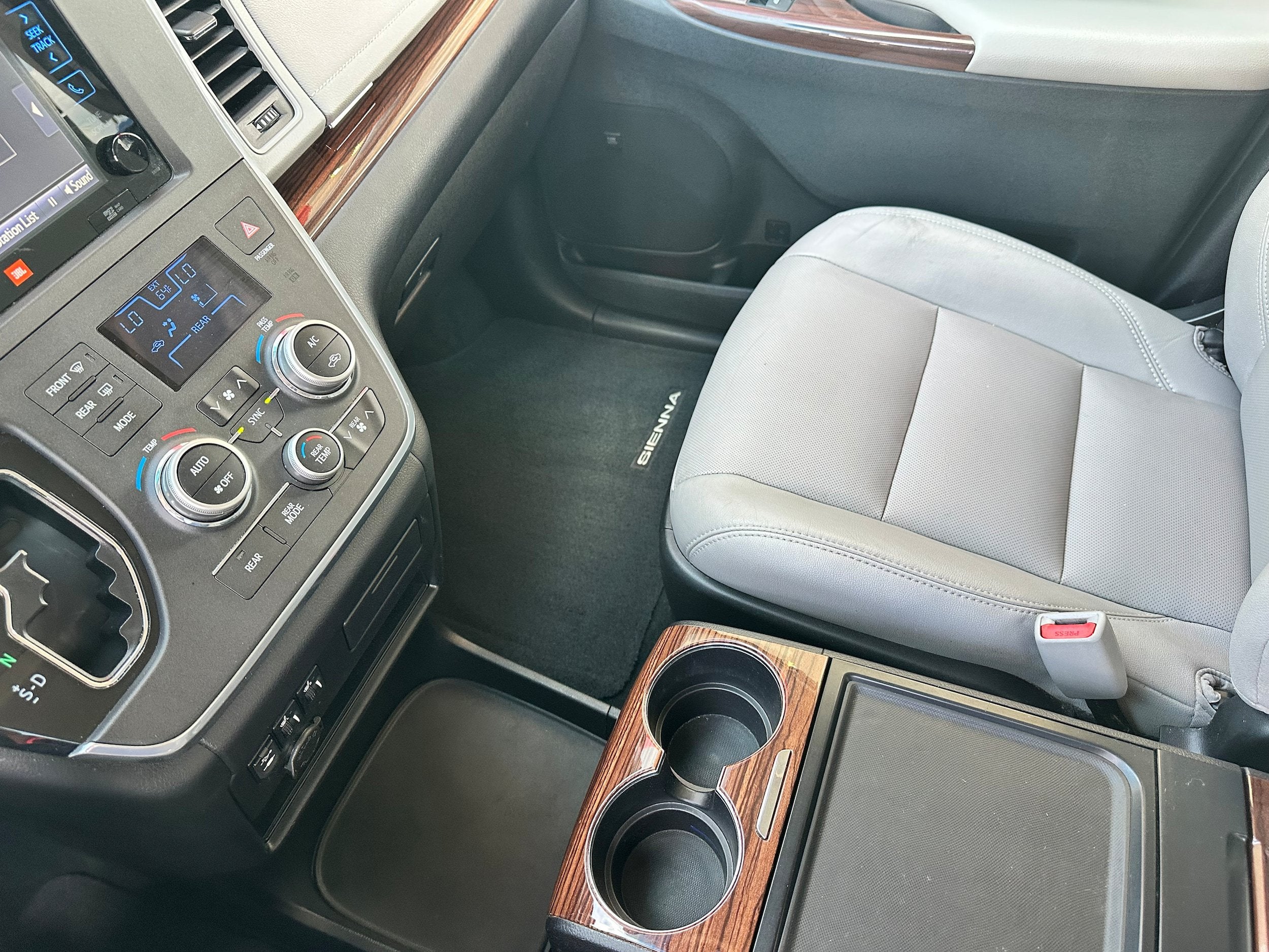 2017 Toyota Sienna Limited