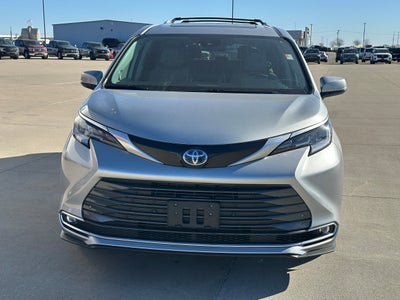 2024 Toyota Sienna Limited