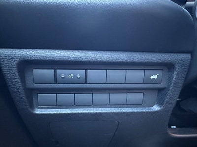 2025 Mitsubishi Outlander Base