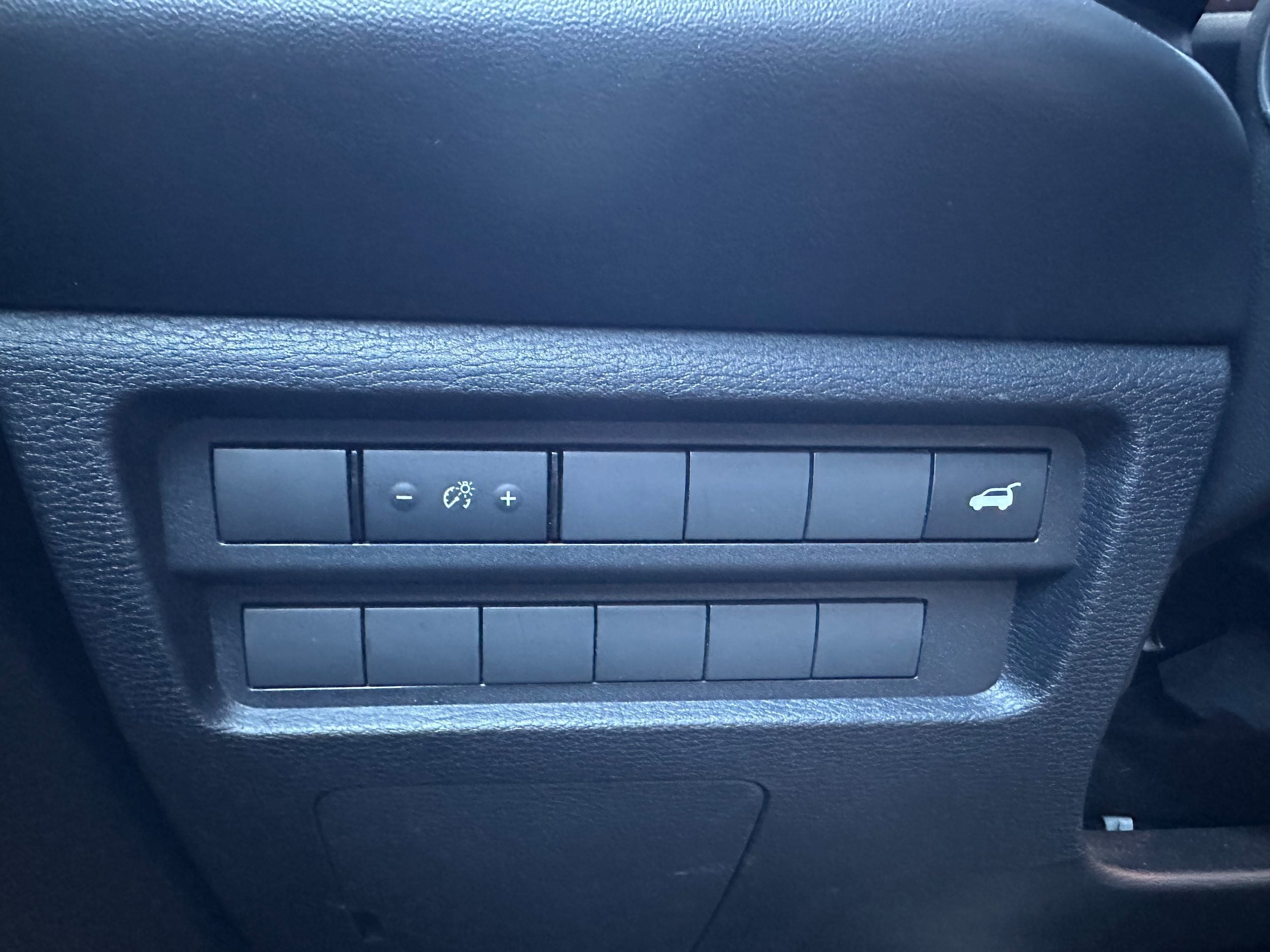 2025 Mitsubishi Outlander Base