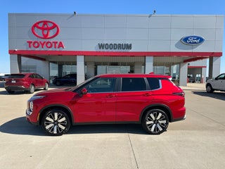 2025 Mitsubishi Outlander Base