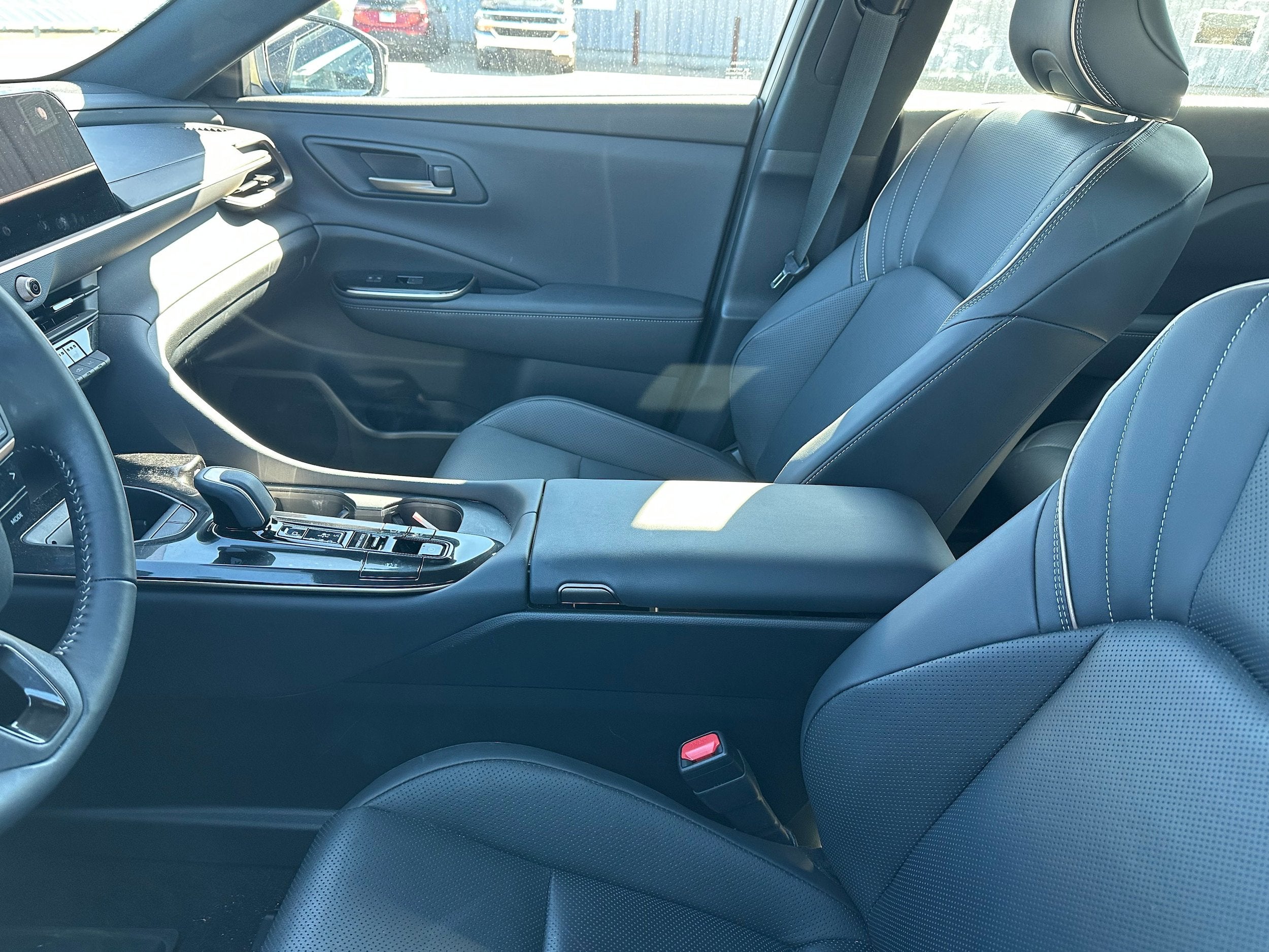 2025 Toyota Crown Signia Base