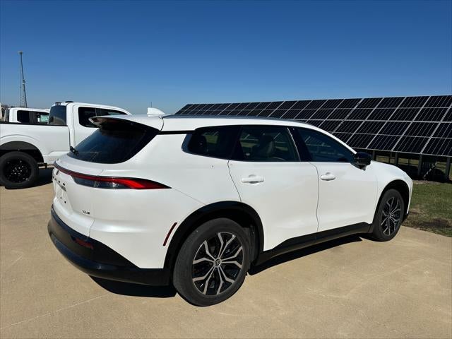 2025 Toyota Crown Signia Base