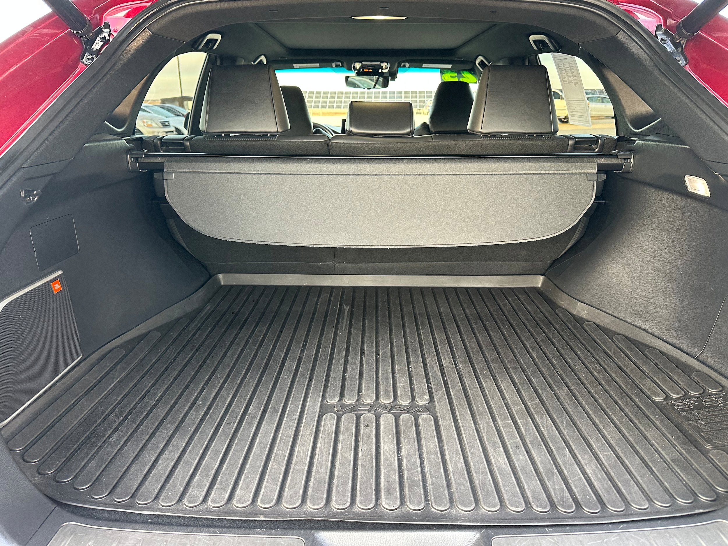 2023 Toyota Venza Base