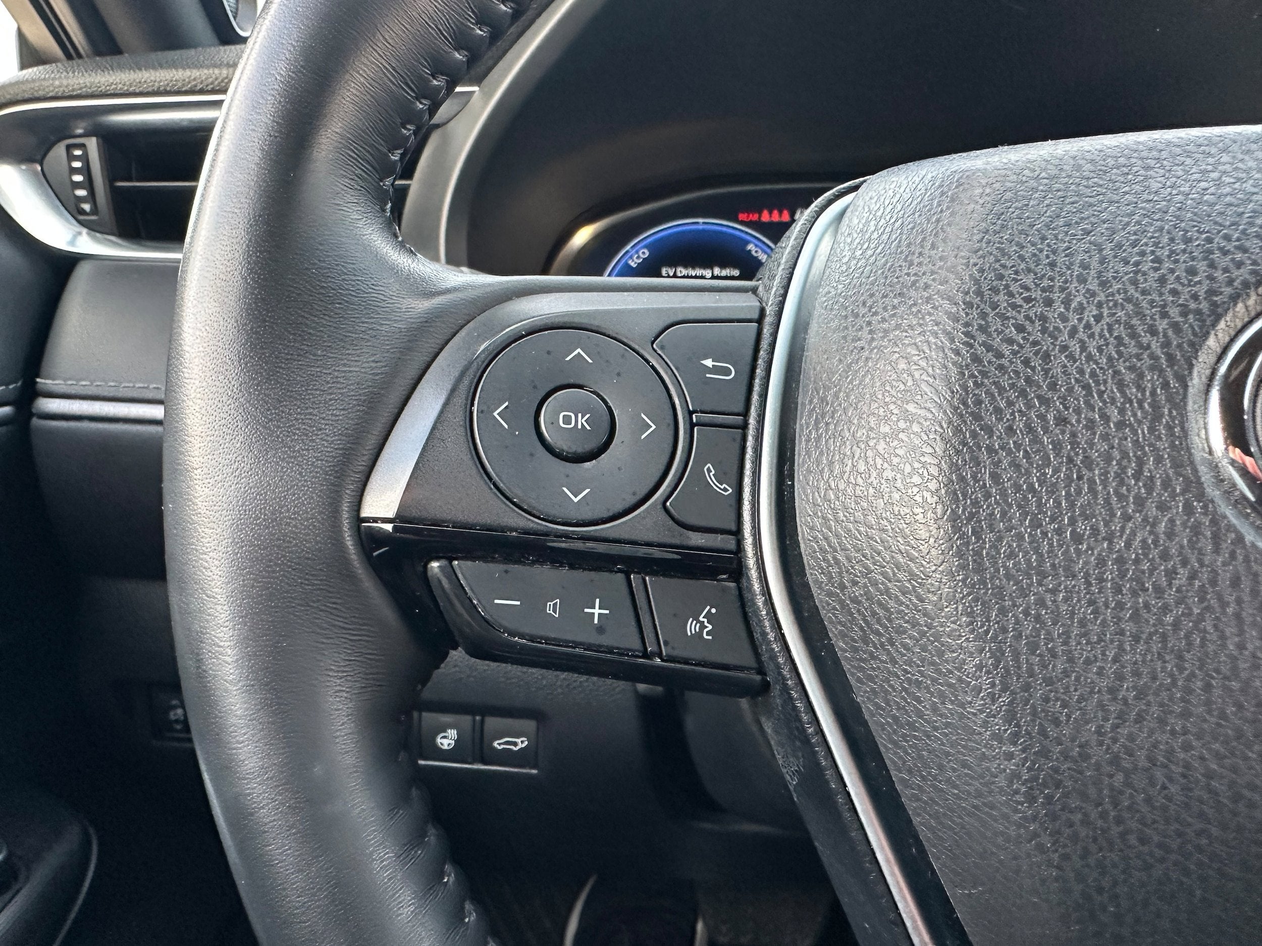 2023 Toyota Venza Base