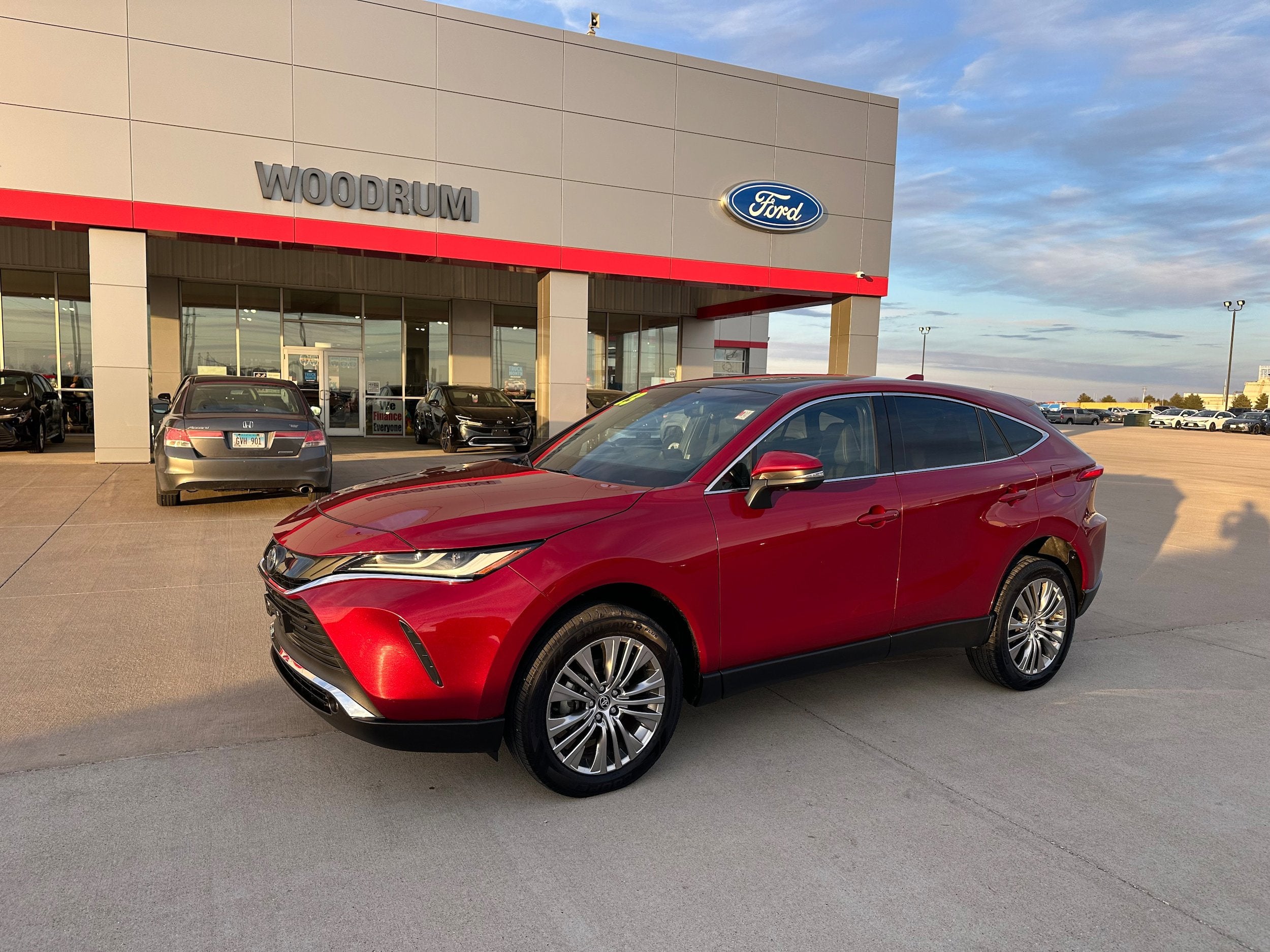 2023 Toyota Venza Base