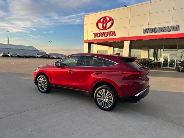 2023 Toyota Venza Base