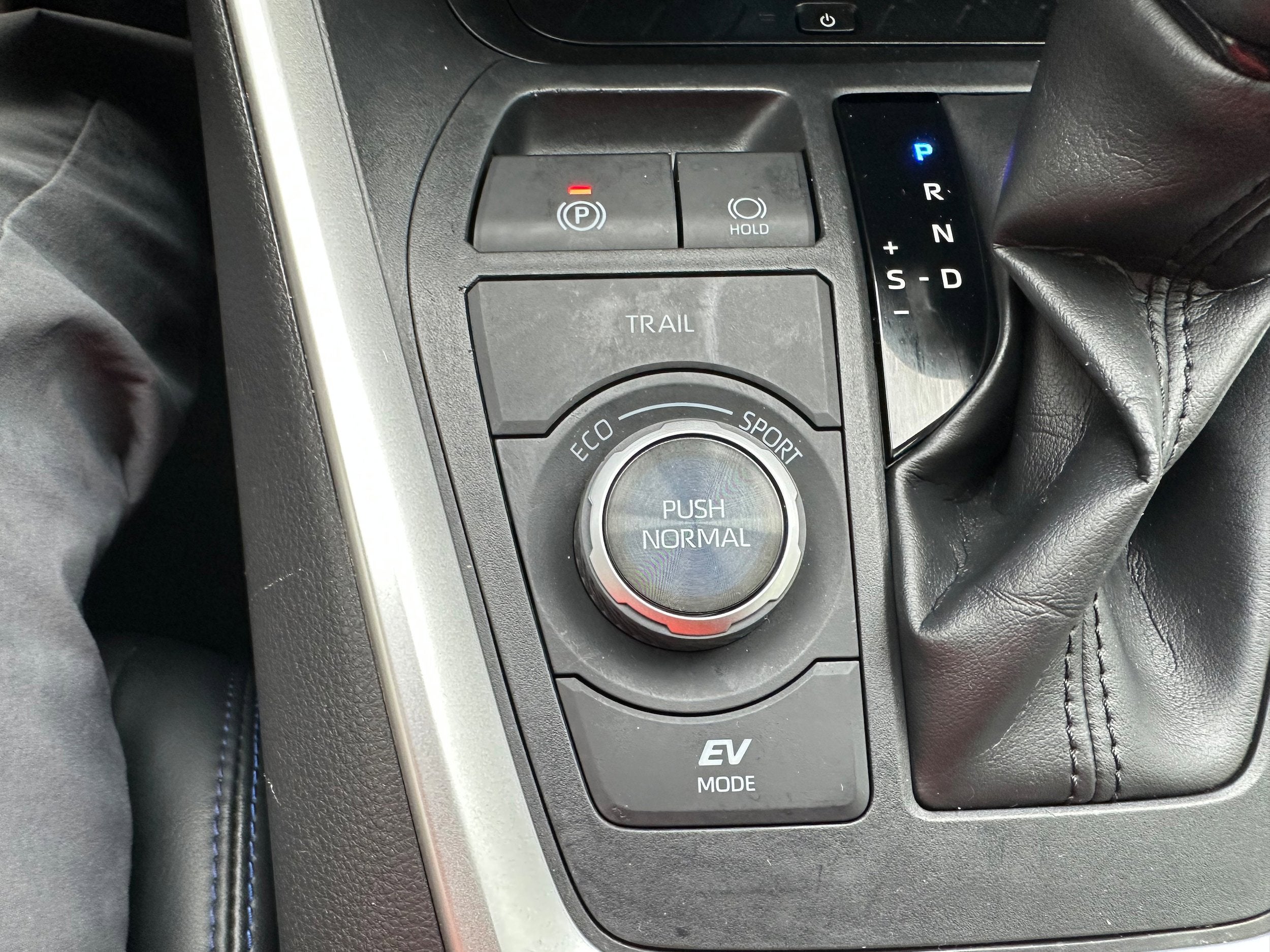 2020 Toyota RAV4 Hybrid XSE