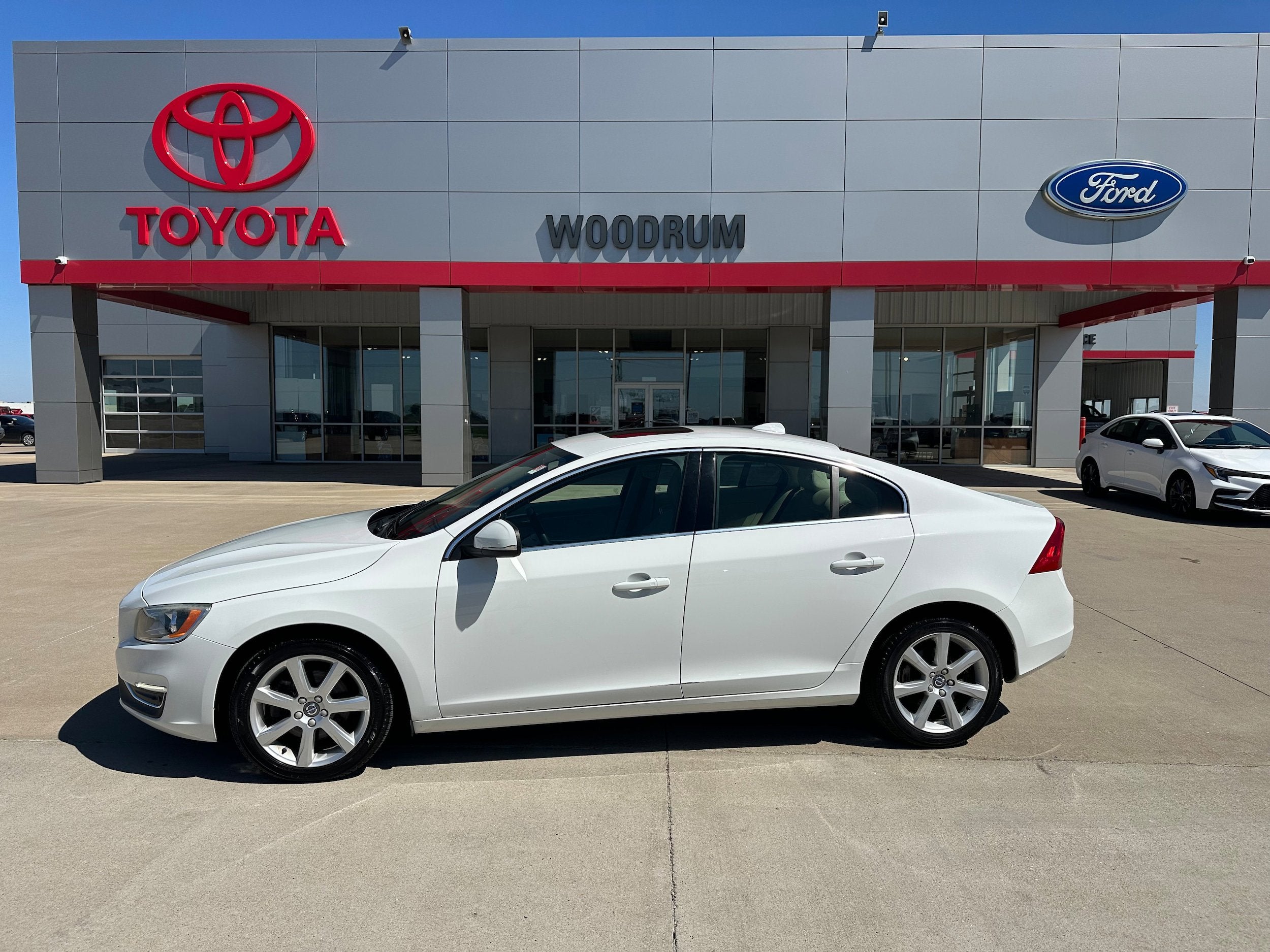 2016 Volvo S60 T5 Drive-E FWD Premier's photo