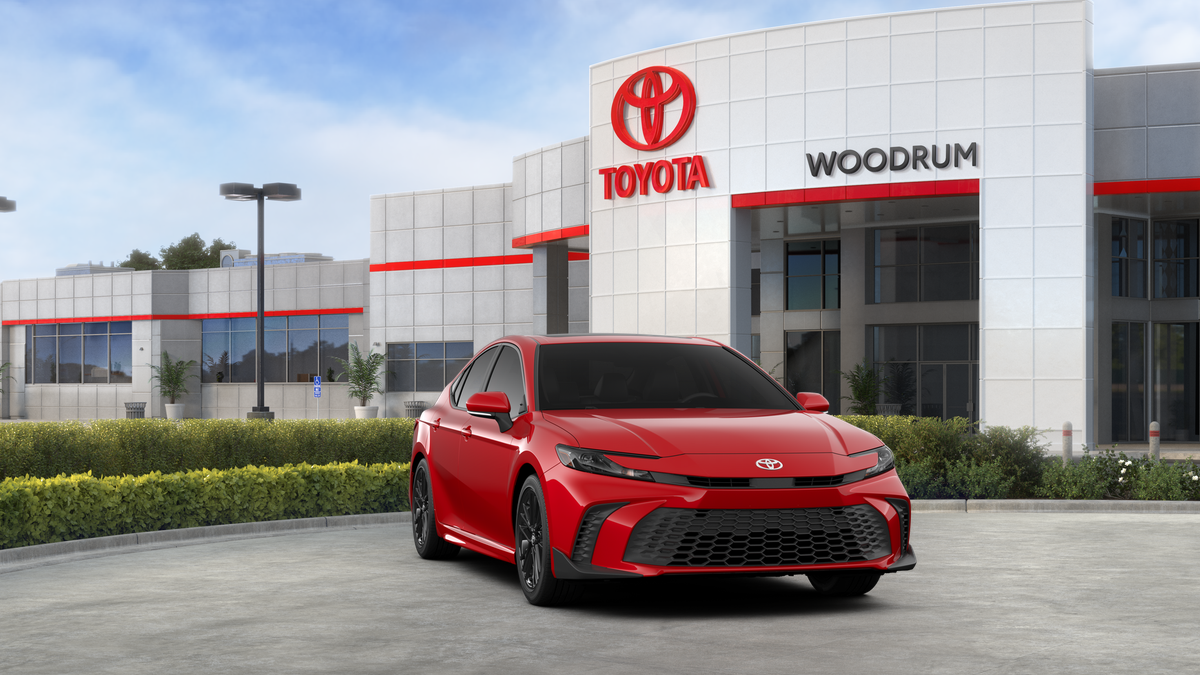 2026 Toyota Camry SE AWD