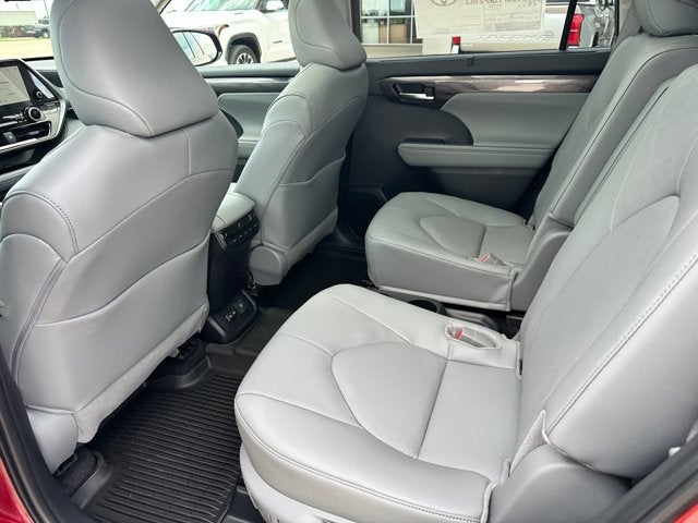 2026 Toyota Highlander Platinum