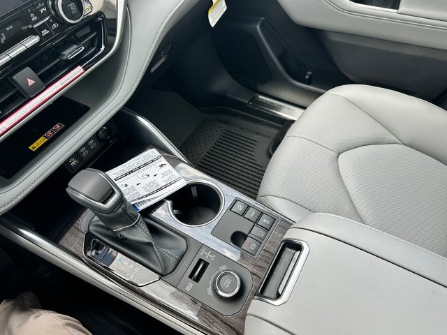2026 Toyota Highlander Platinum