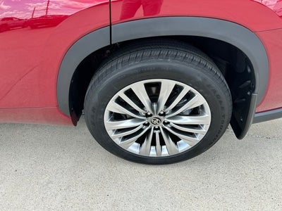 2026 Toyota Highlander Platinum
