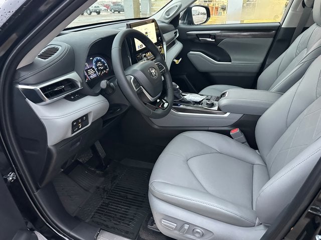 2026 Toyota Highlander Platinum