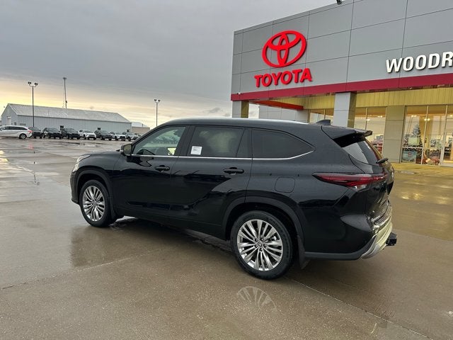 2026 Toyota Highlander Platinum