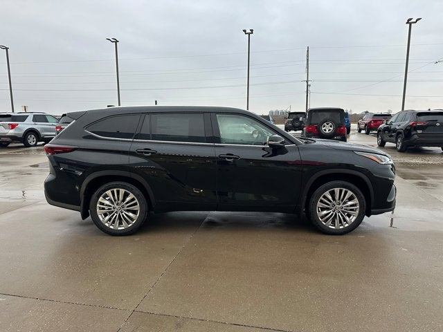 2026 Toyota Highlander Platinum