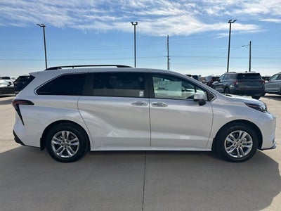 2026 Toyota Sienna XLE