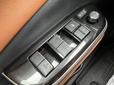 2025 Toyota Toyota Crown Signia XLE