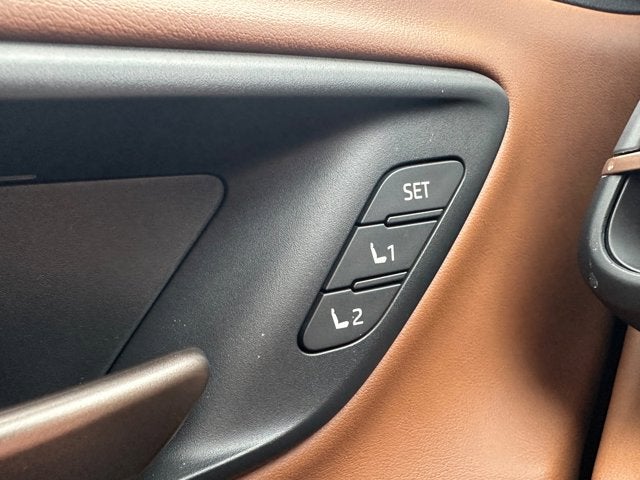 2025 Toyota Toyota Crown Signia XLE