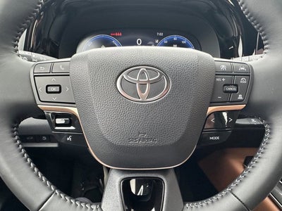 2025 Toyota Toyota Crown Signia XLE