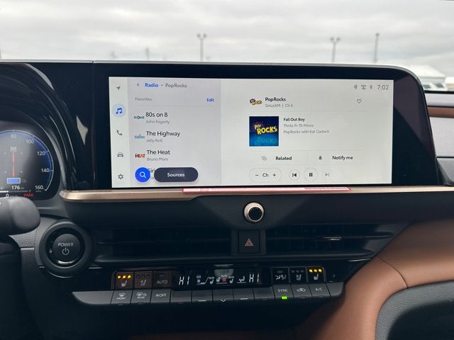 2025 Toyota Toyota Crown Signia XLE