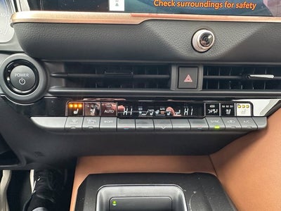 2025 Toyota Toyota Crown Signia XLE