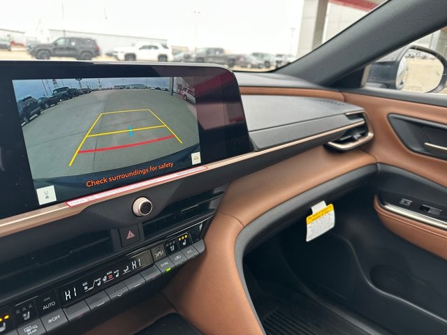 2025 Toyota Toyota Crown Signia XLE