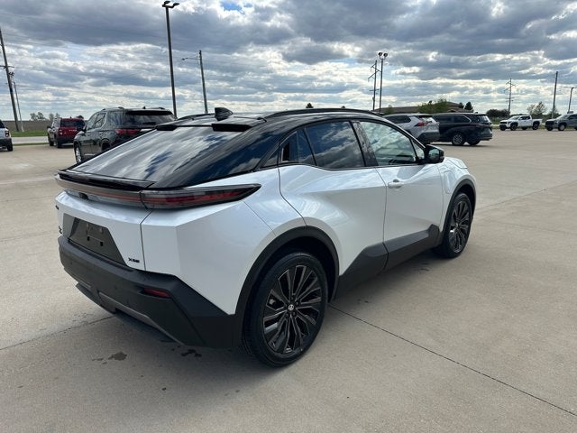 2026 Toyota C-HR XSE